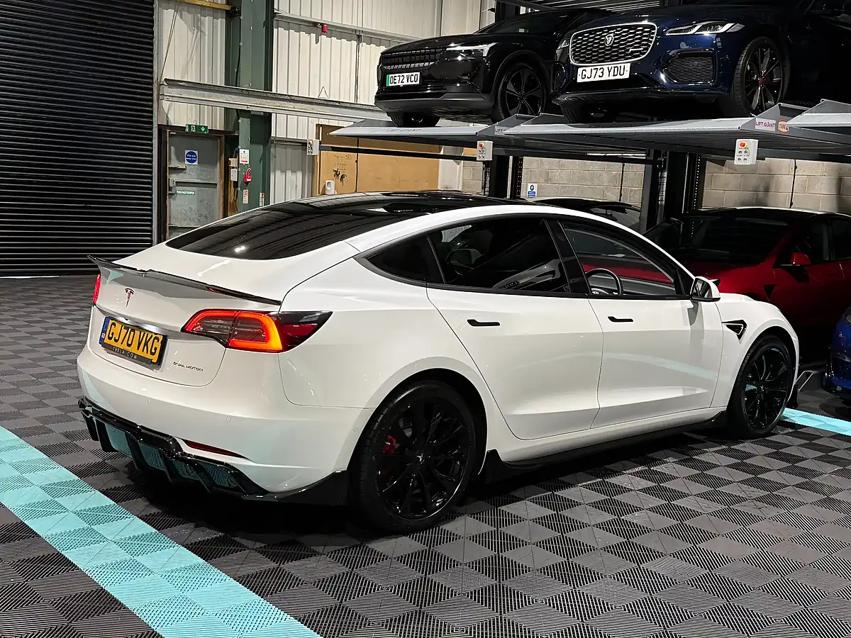 Used 2020 Tesla Model 3 Long Range White - Interior and Exterior details 9