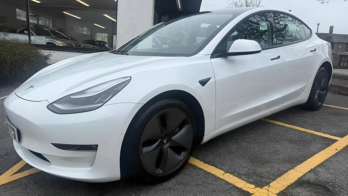 Used 2020 Tesla Model 3 Long Range White - Interior and Exterior details 3