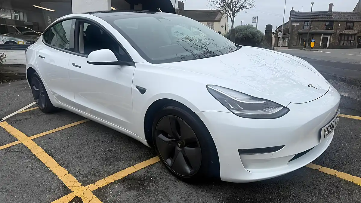 Used 2020 Tesla Model 3 Long Range White - Interior and Exterior details 5