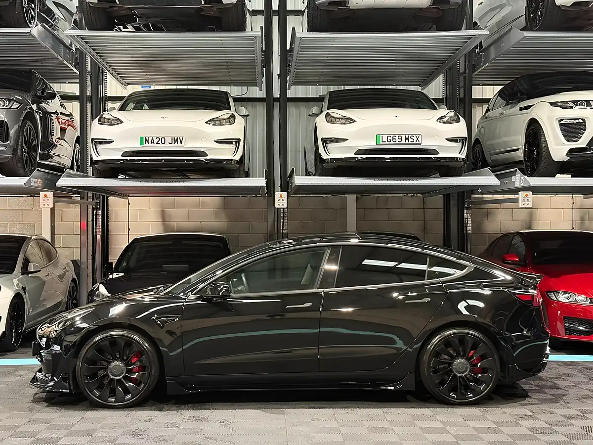 Used 2020 Tesla Model 3 Performance Black - Interior and Exterior details 6