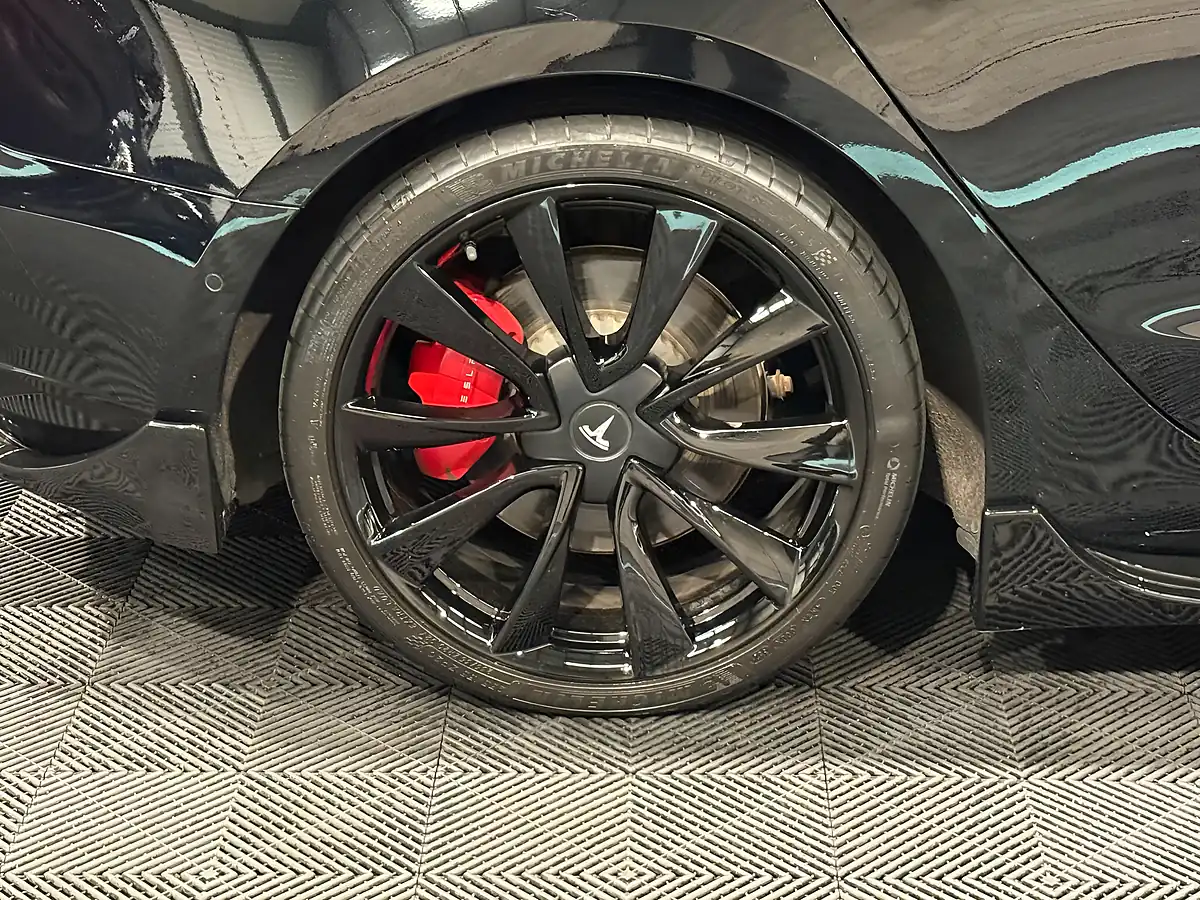 Used 2020 Tesla Model 3 Performance Black - Interior and Exterior details 11