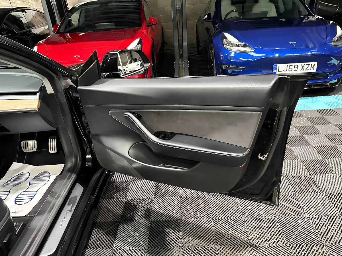 Used 2020 Tesla Model 3 Performance Black - Interior and Exterior details 13