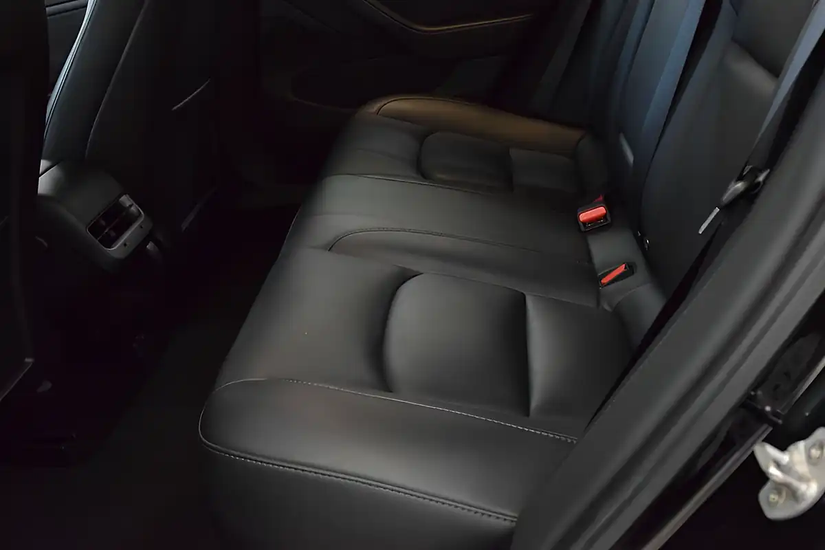 Used 2020 Tesla Model 3 Performance Black - Interior and Exterior details 15
