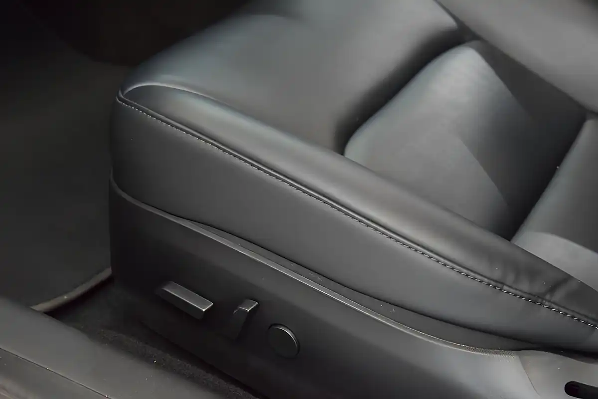 Used 2020 Tesla Model 3 Performance Black - Interior and Exterior details 18
