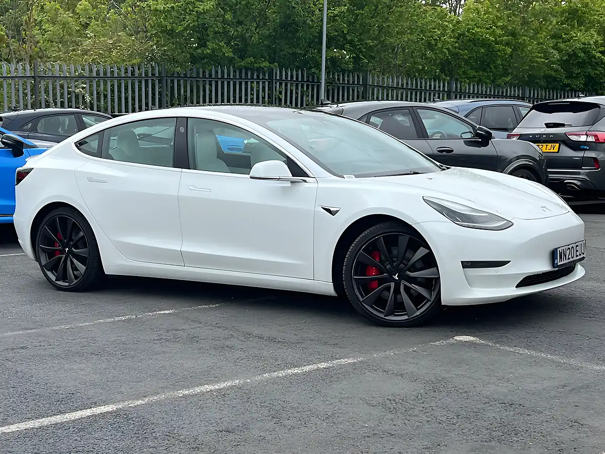 Used 2020 Tesla Model 3 Performance Pearl White - Interior and Exterior details 3