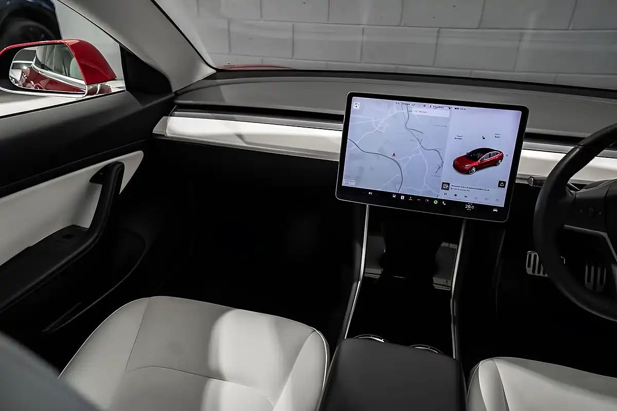 Used 2020 Tesla Model 3 Performance Red - Interior and Exterior details 14
