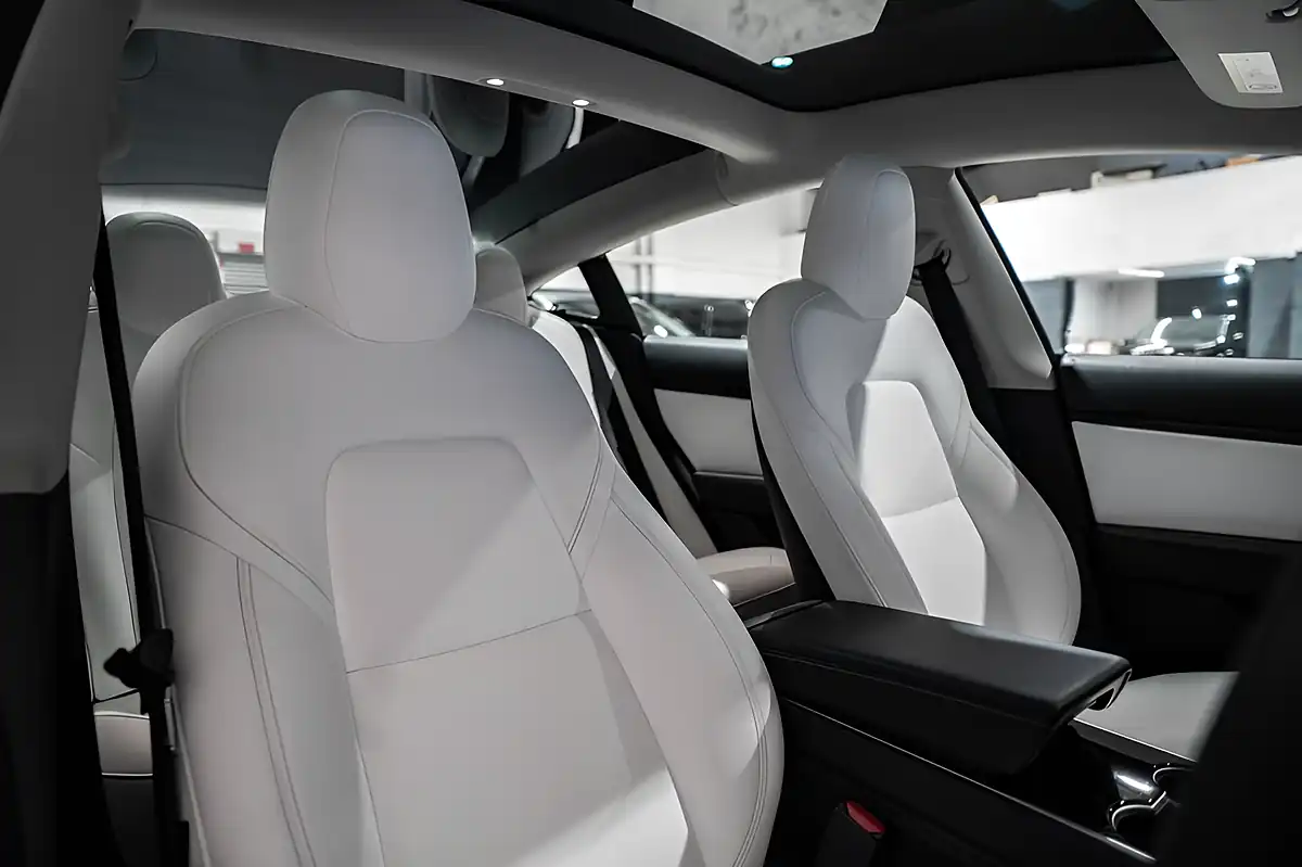 Used 2020 Tesla Model 3 Performance Red - Interior and Exterior details 9