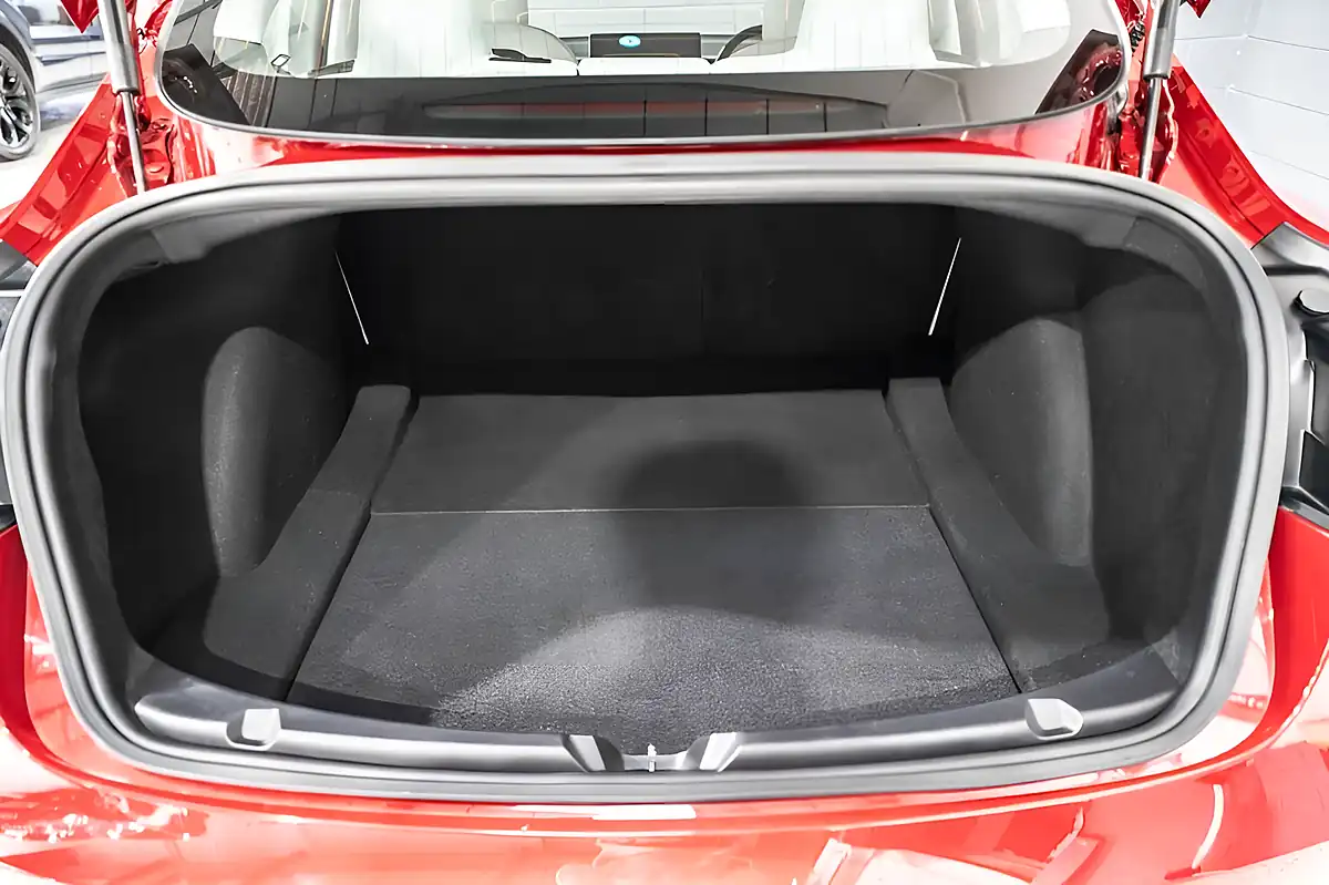 Used 2020 Tesla Model 3 Performance Red - Interior and Exterior details 19