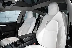 Used 2020 Tesla Model 3 Performance Red - Interior and Exterior details 13