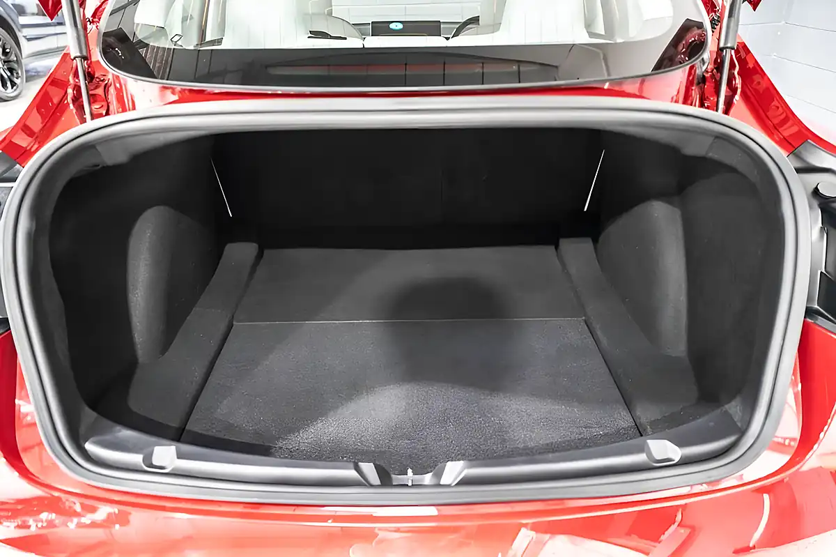 Used 2020 Tesla Model 3 Performance Red - Interior and Exterior details 14