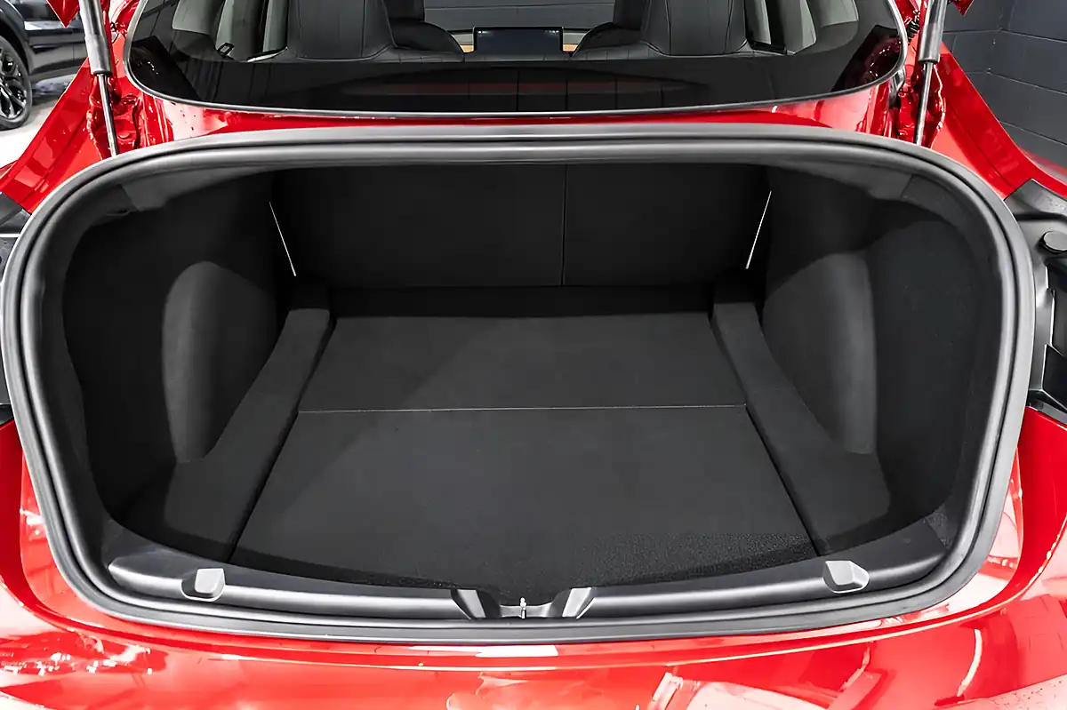 Used 2020 Tesla Model 3 Performance Red - Interior and Exterior details 20