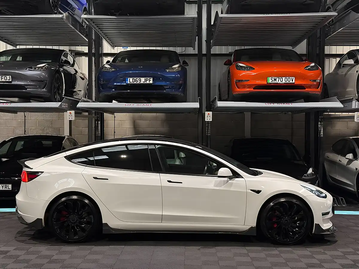 Used 2020 Tesla Model 3 Performance White - Interior and Exterior details 10