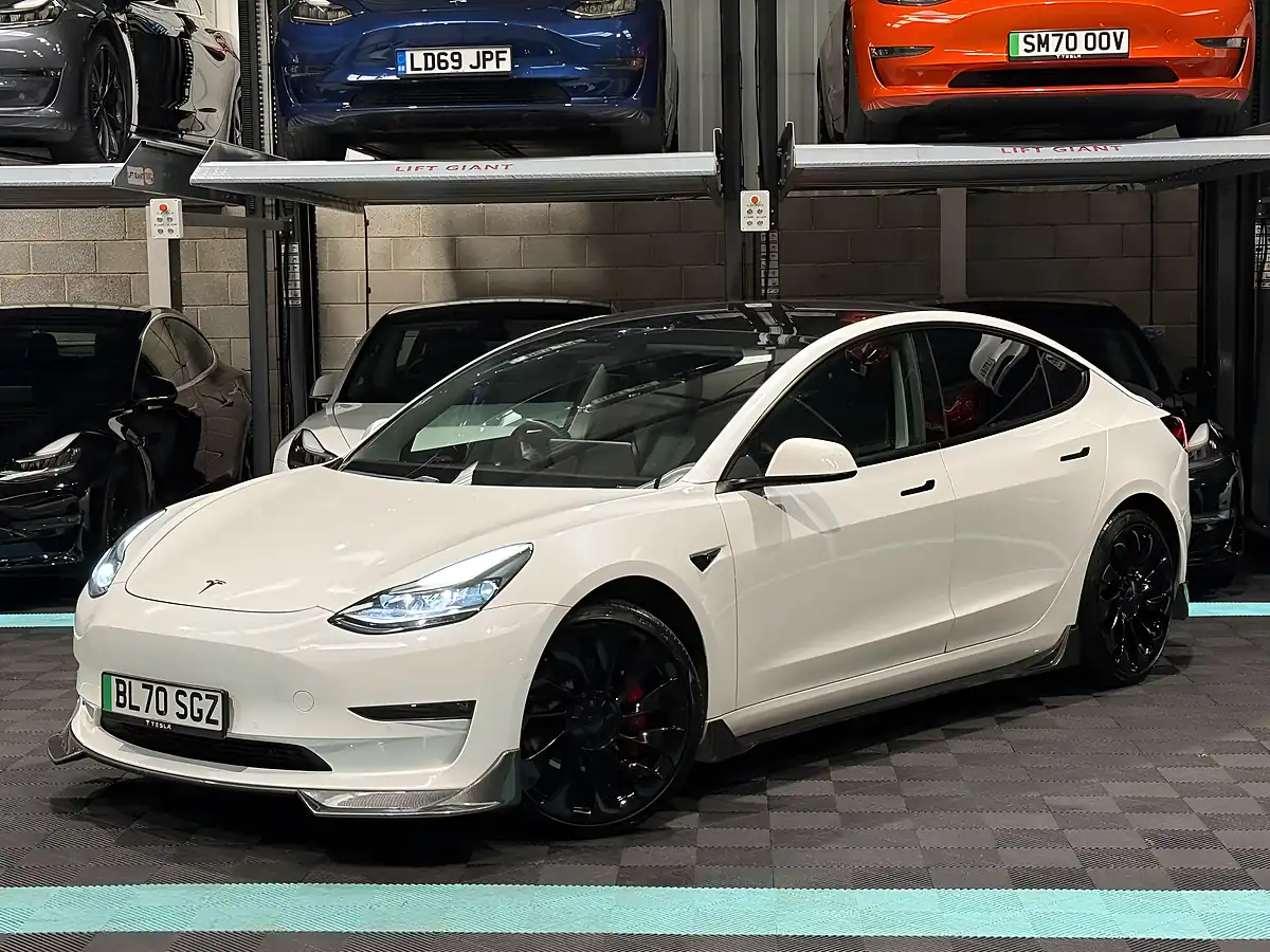 Used 2020 Tesla Model 3 Performance White - Interior and Exterior details 5