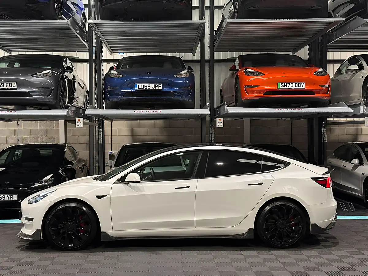 Used 2020 Tesla Model 3 Performance White - Interior and Exterior details 6