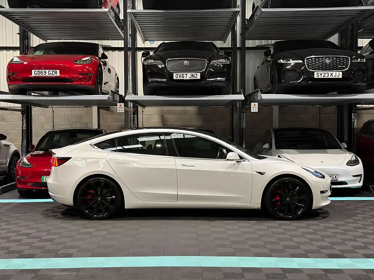 Used 2020 Tesla Model 3 Performance White - Interior and Exterior details 10