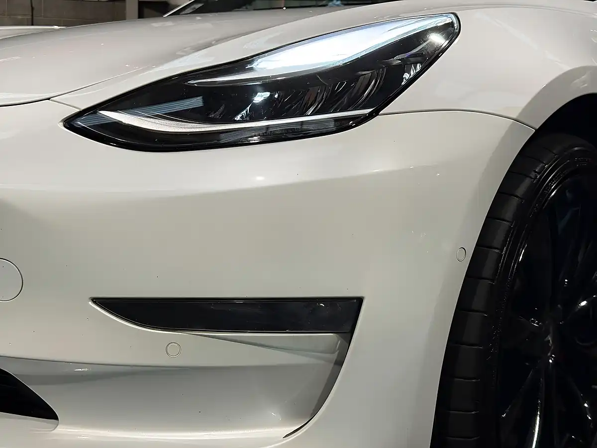 Used 2020 Tesla Model 3 Performance White - Interior and Exterior details 12
