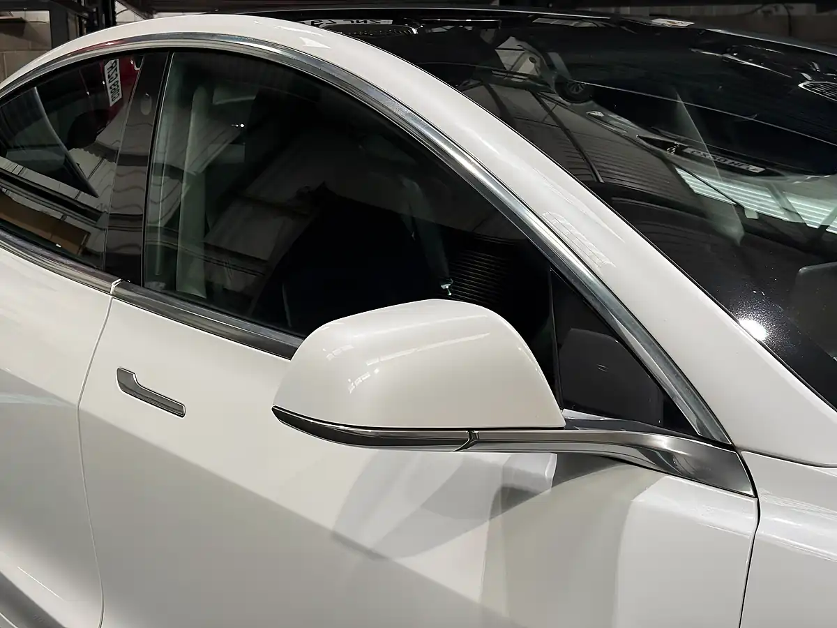 Used 2020 Tesla Model 3 Performance White - Interior and Exterior details 13