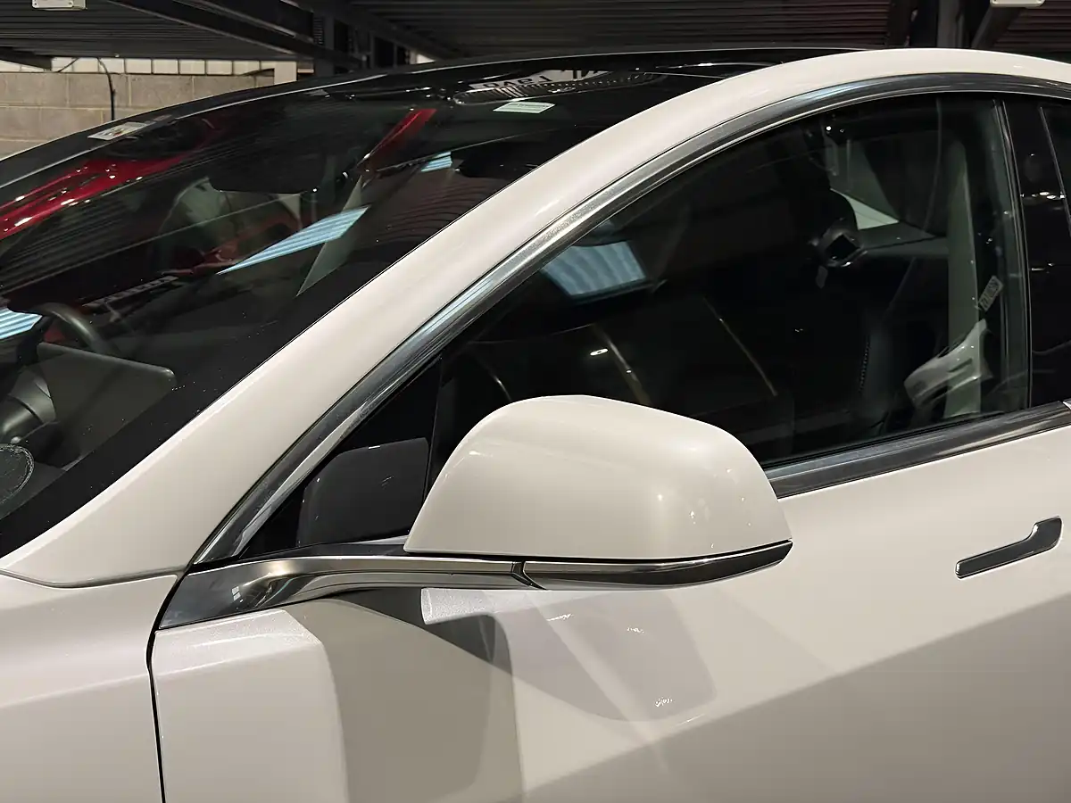 Used 2020 Tesla Model 3 Performance White - Interior and Exterior details 14