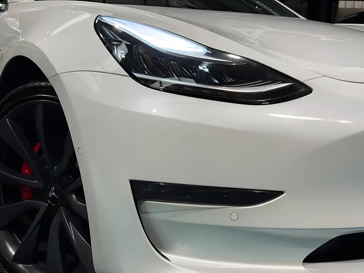 Used 2020 Tesla Model 3 Performance White - Interior and Exterior details 11