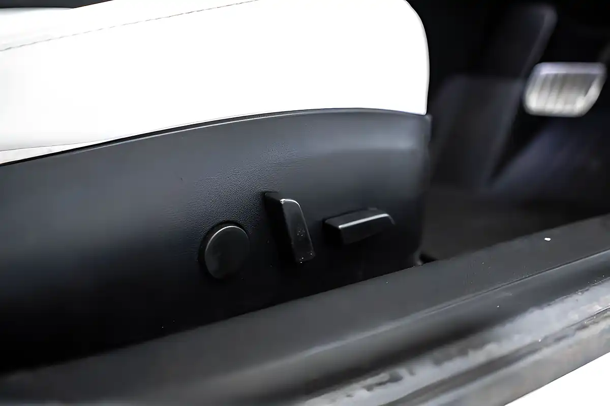 Used 2020 Tesla Model 3 Performance White - Interior and Exterior details 10