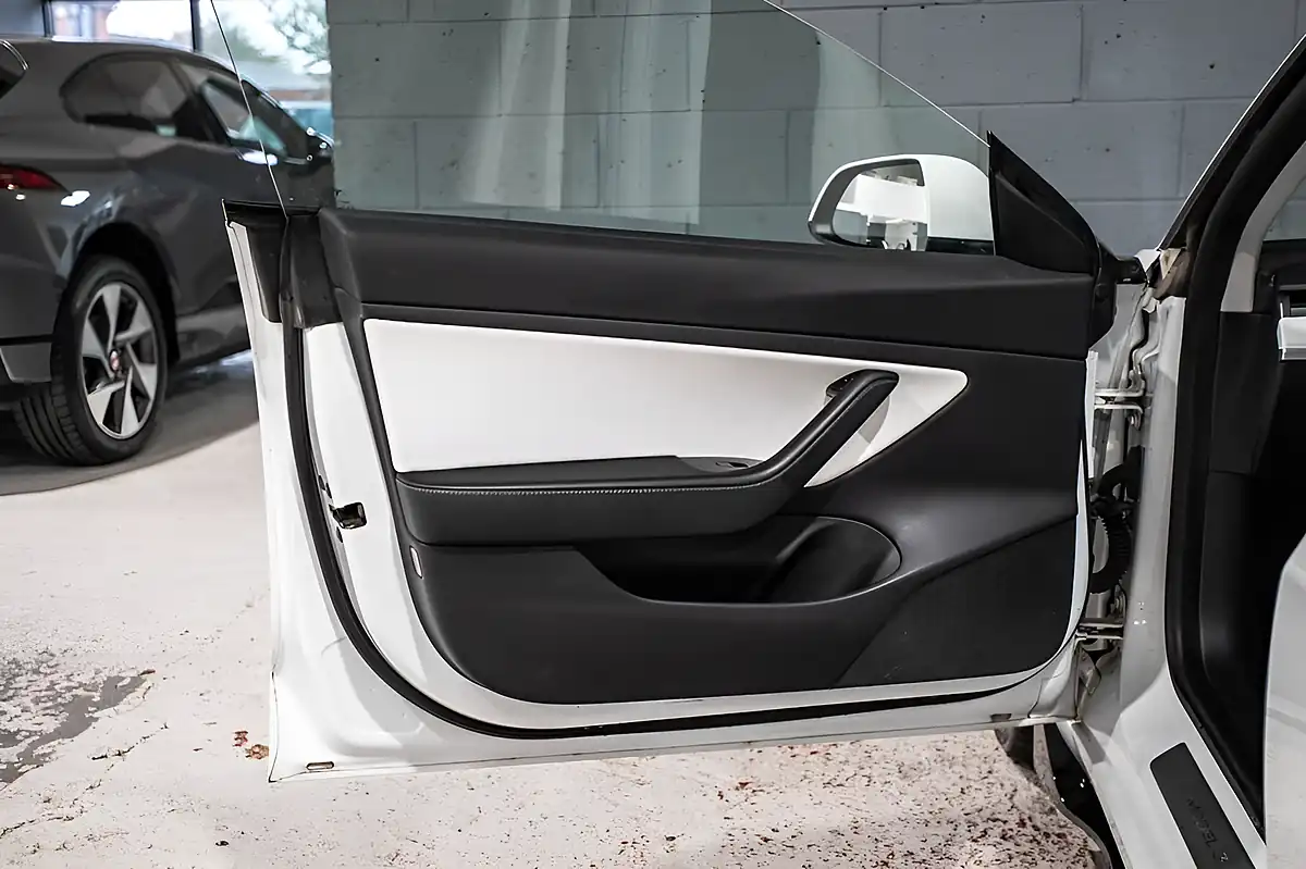 Used 2020 Tesla Model 3 Performance White - Interior and Exterior details 11
