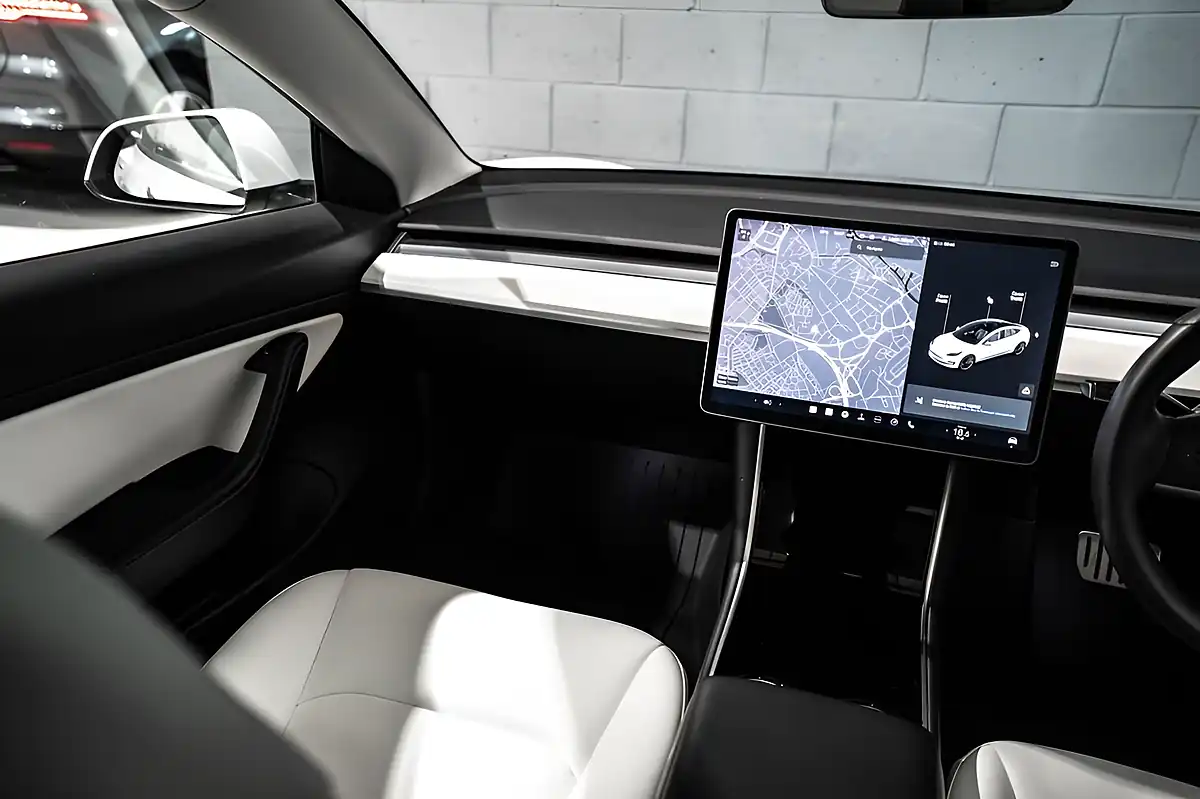 Used 2020 Tesla Model 3 Performance White - Interior and Exterior details 16