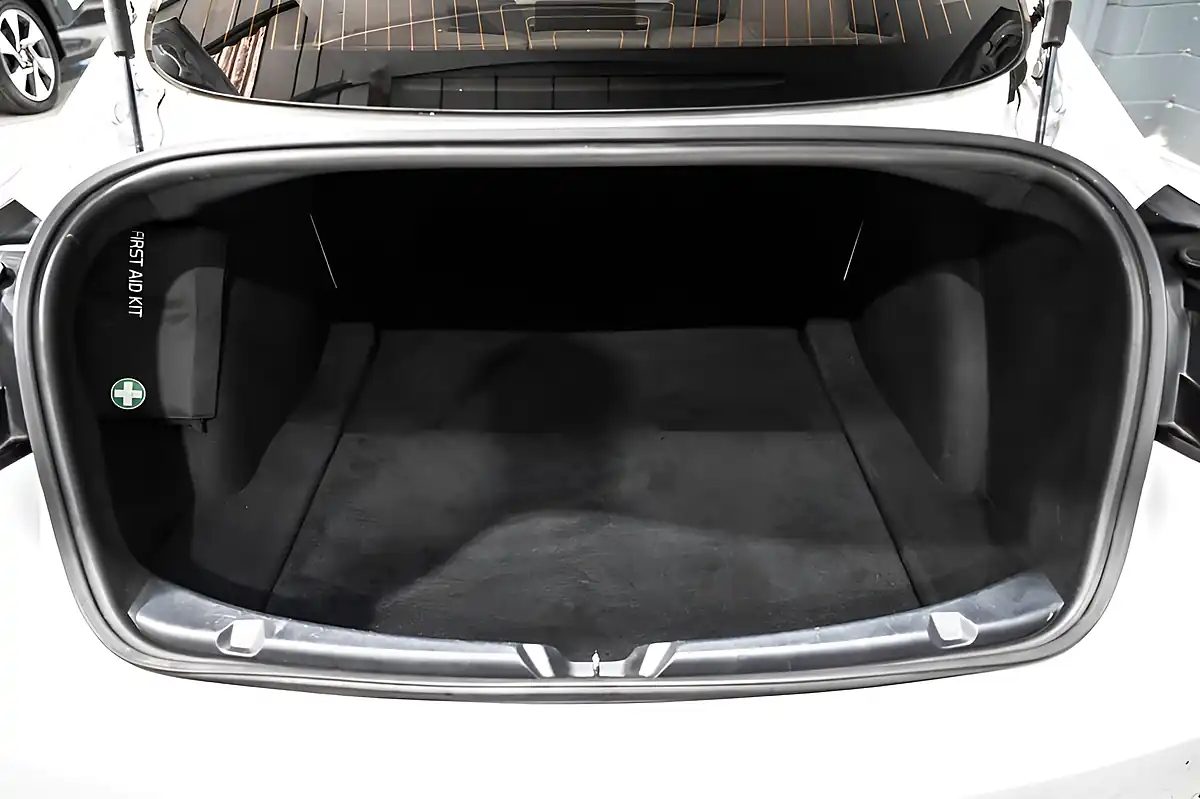 Used 2020 Tesla Model 3 Performance White - Interior and Exterior details 18