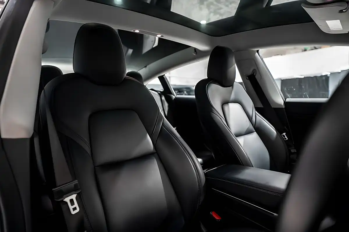 Used 2020 Tesla Model 3 Performance White - Interior and Exterior details 6