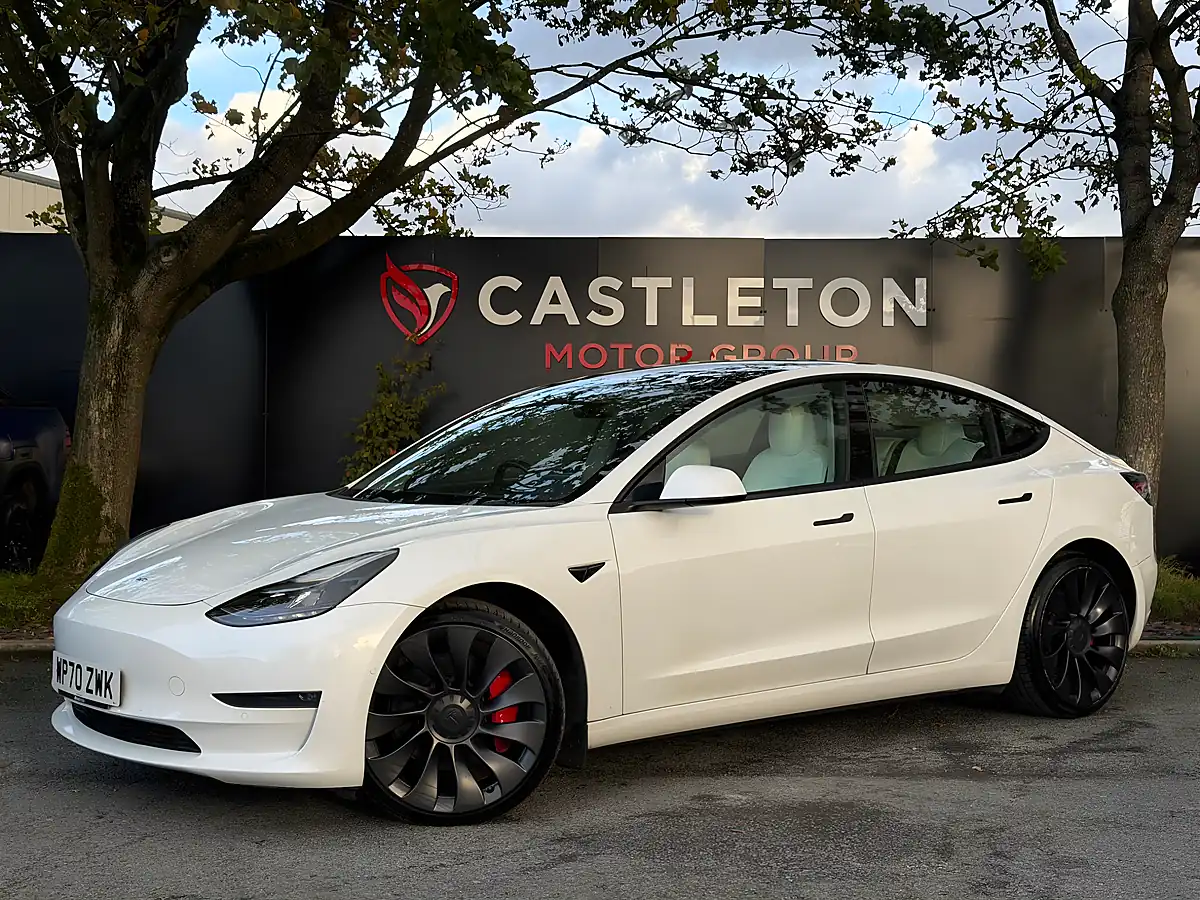 Used 2020 Tesla Model 3 Performance White - Interior and Exterior details 4