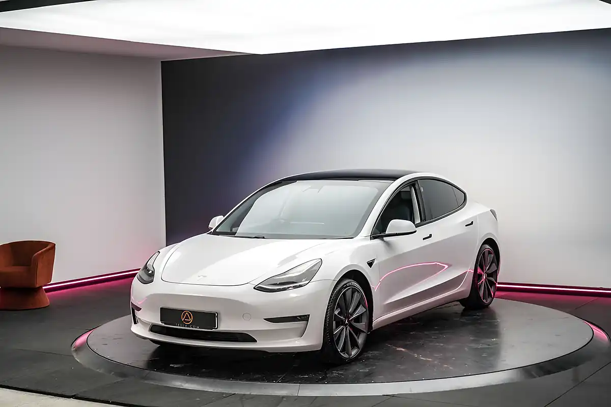 Used 2020 Tesla Model 3 Performance White - Interior and Exterior details 13
