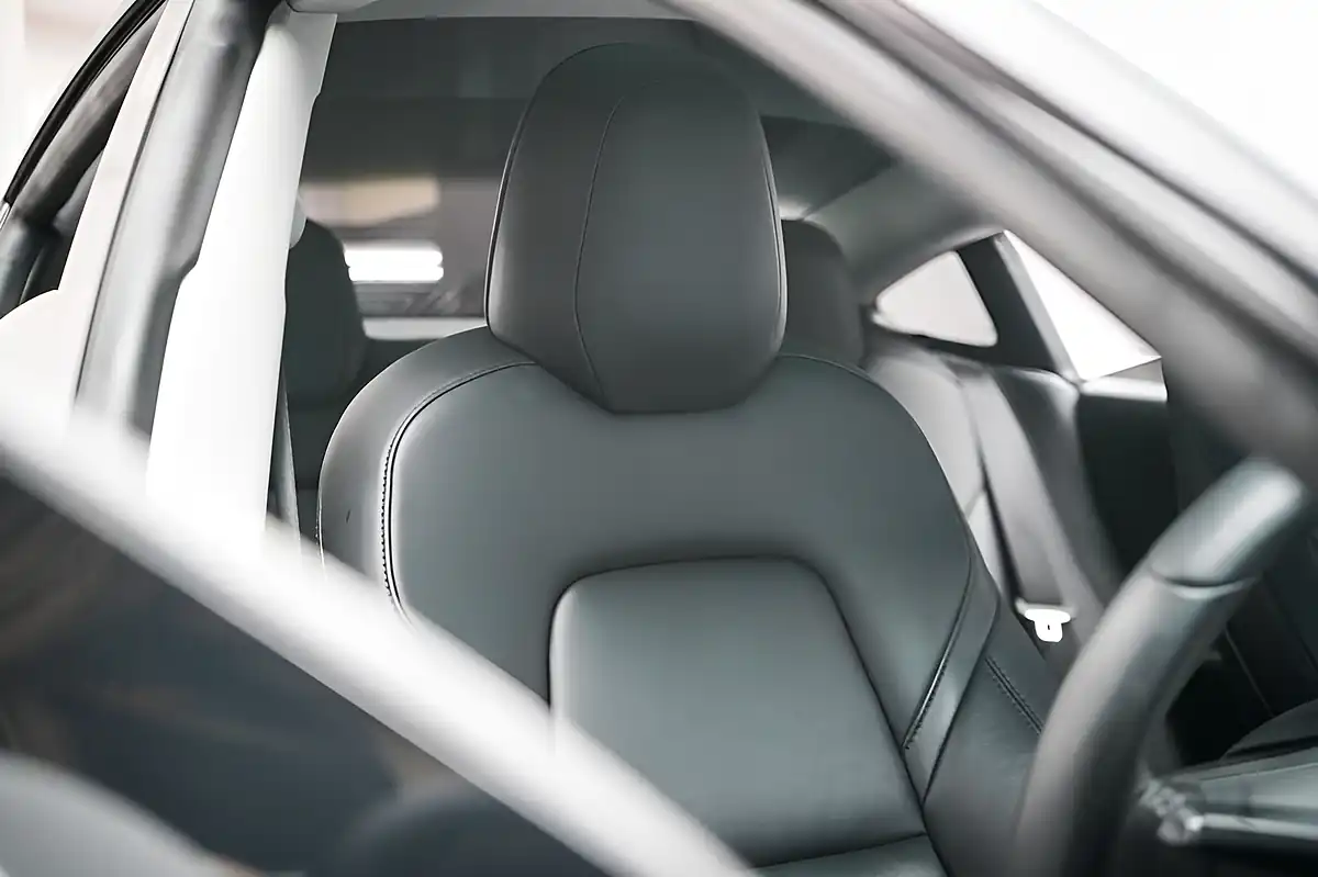 Used 2020 Tesla Model 3 Performance White - Interior and Exterior details 16