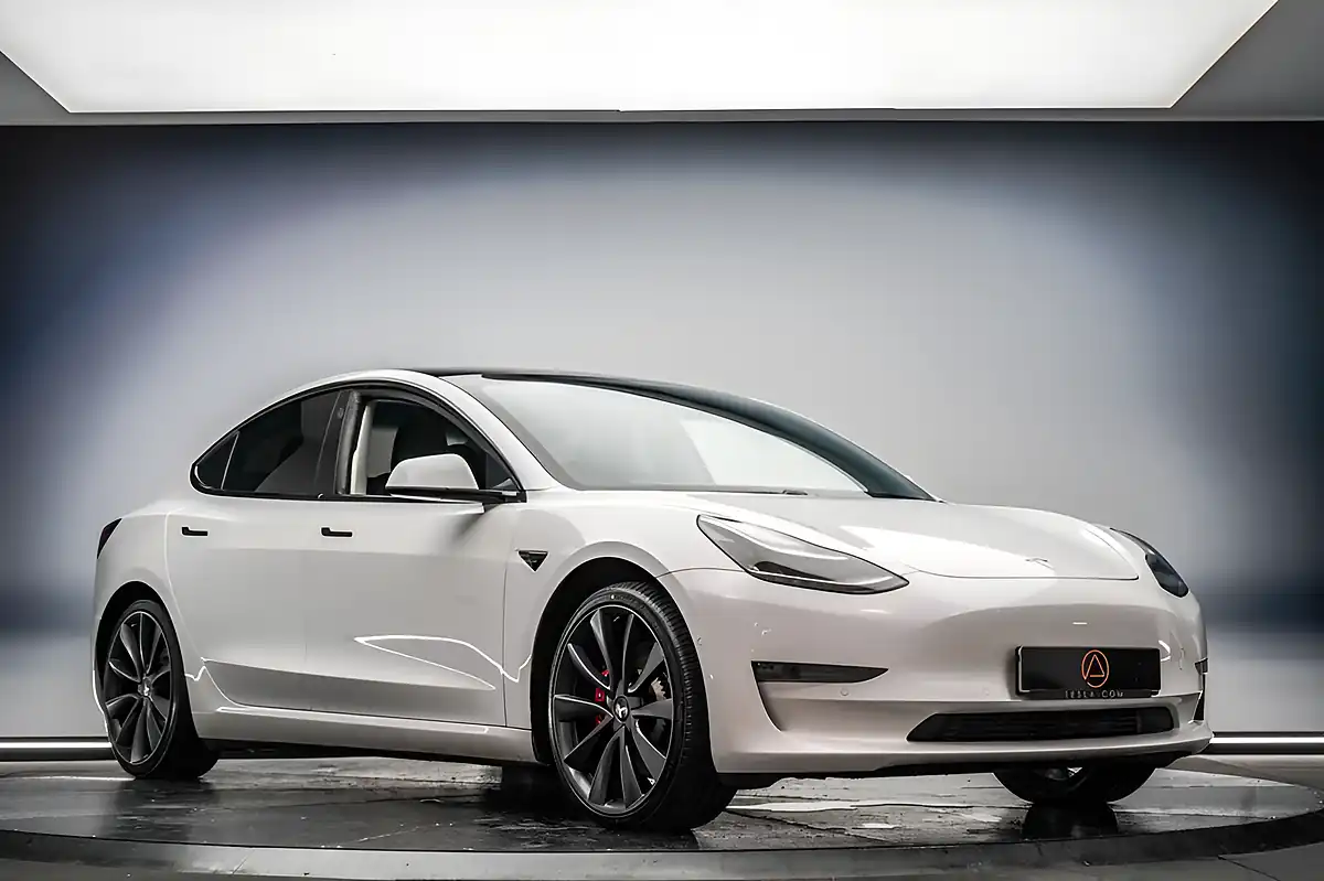 Used 2020 Tesla Model 3 Performance White - Interior and Exterior details 6