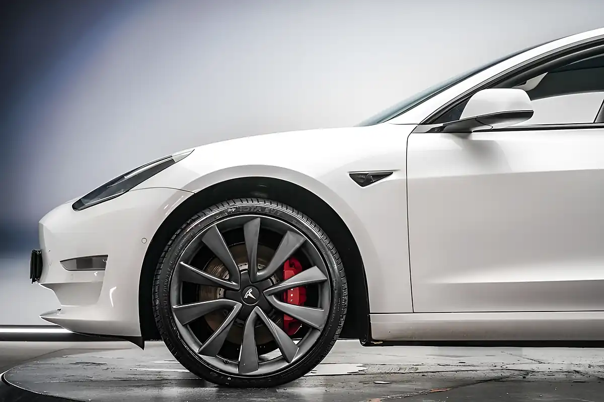 Used 2020 Tesla Model 3 Performance White - Interior and Exterior details 9