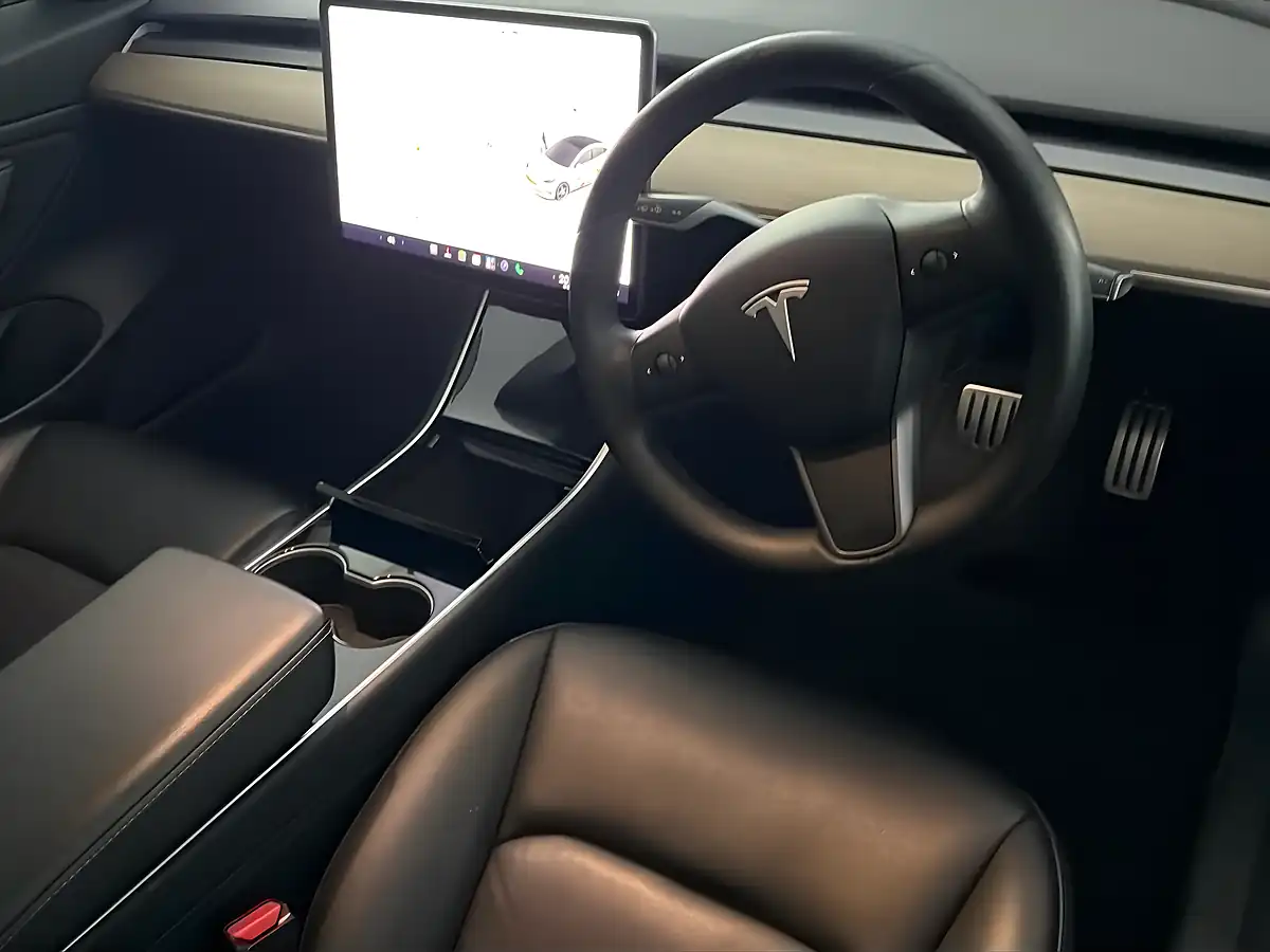 Used 2020 Tesla Model 3 Performance White - Interior and Exterior details 10