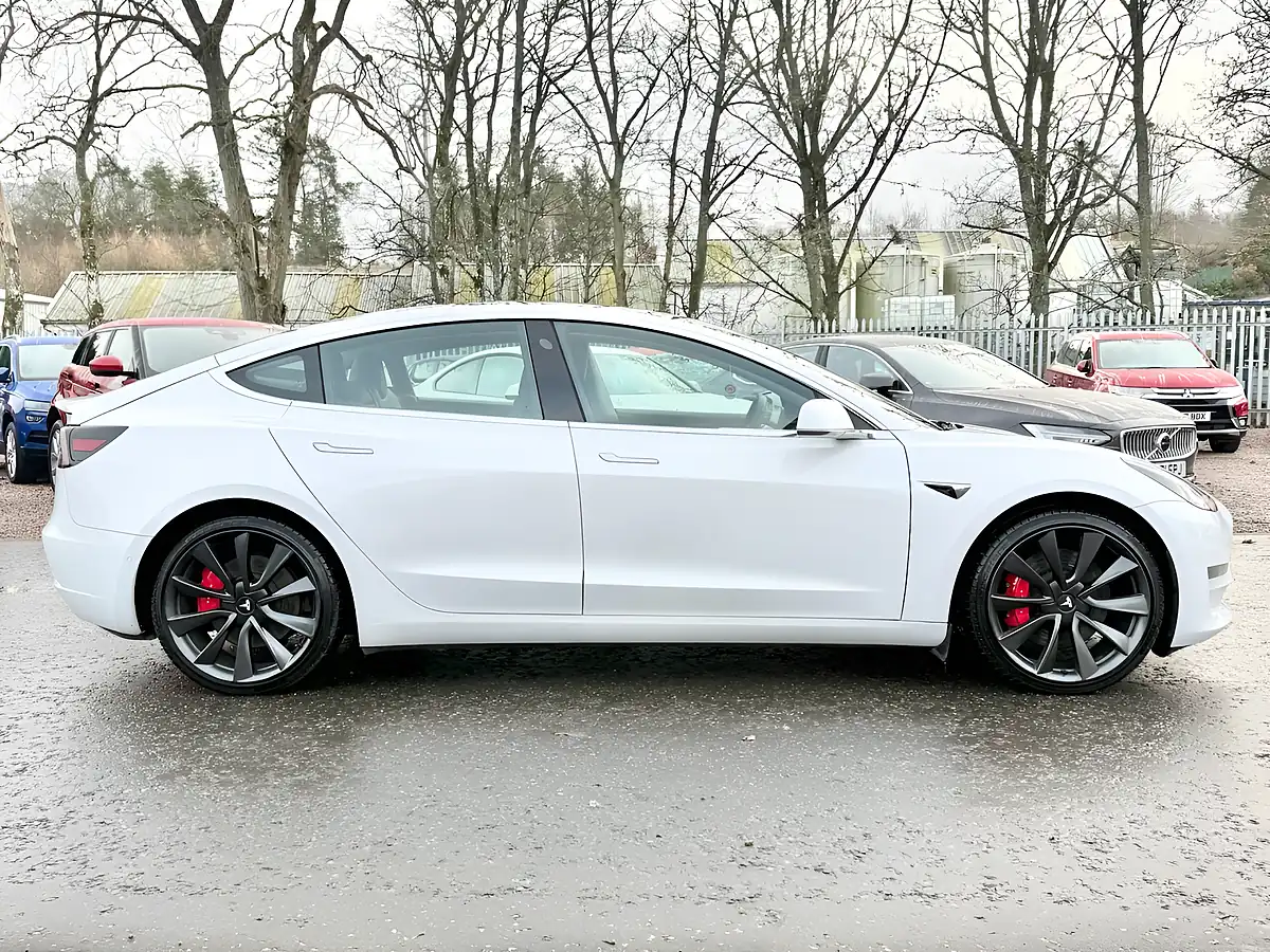 Used 2020 Tesla Model 3 Performance White Pearl - Interior and Exterior details 4