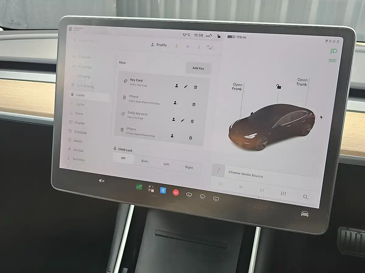 Used 2020 Tesla Model 3 Standard Range Plus Black - Interior and Exterior details 15