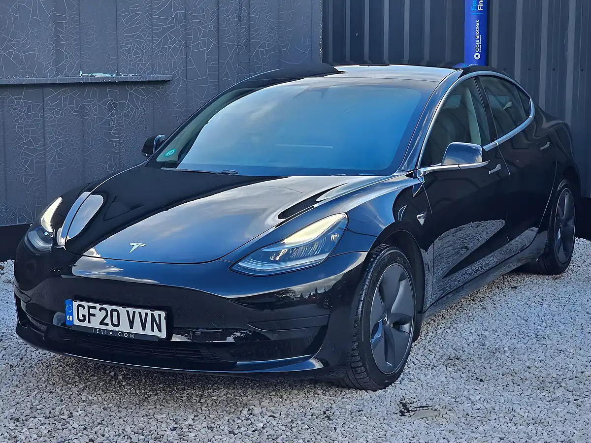 Used 2020 Tesla Model 3 Standard Range Plus Black - Interior and Exterior details 3