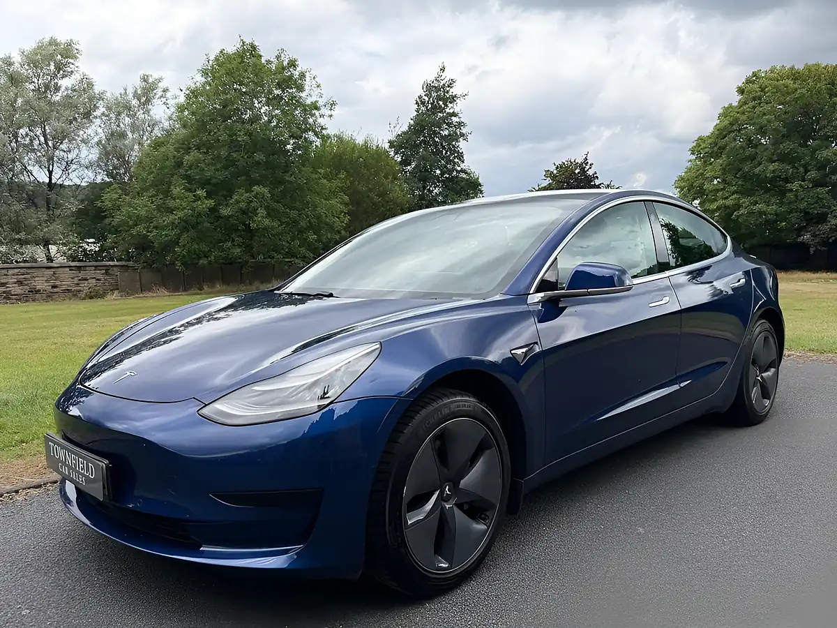 Used 2020 Tesla Model 3 Standard Range Plus Blue - Interior and Exterior details 12