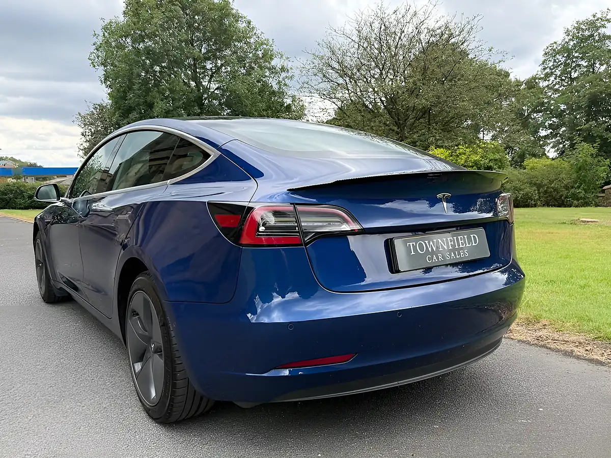 Used 2020 Tesla Model 3 Standard Range Plus Blue - Interior and Exterior details 15