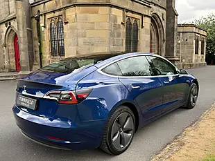 Used 2020 Tesla Model 3 Standard Range Plus Blue - Interior and Exterior details 3
