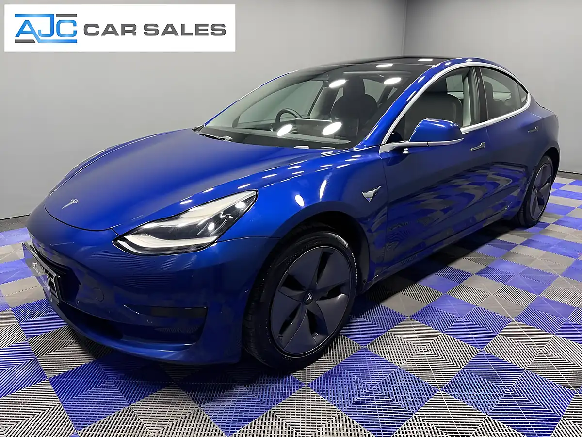 Used 2020 Tesla Model 3 Standard Range Plus Deep Blue - Front View