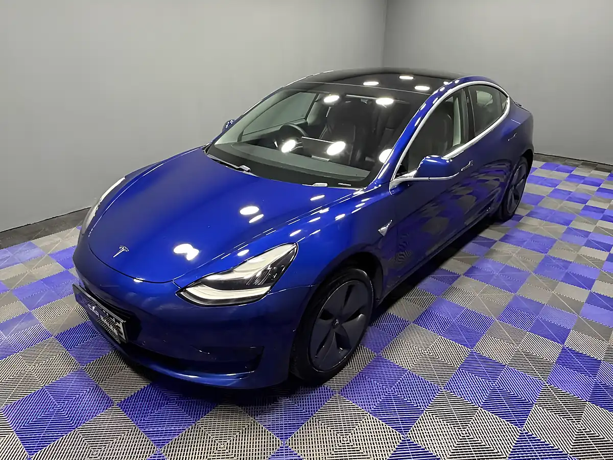 Used 2020 Tesla Model 3 Standard Range Plus Deep Blue - Interior and Exterior details 10