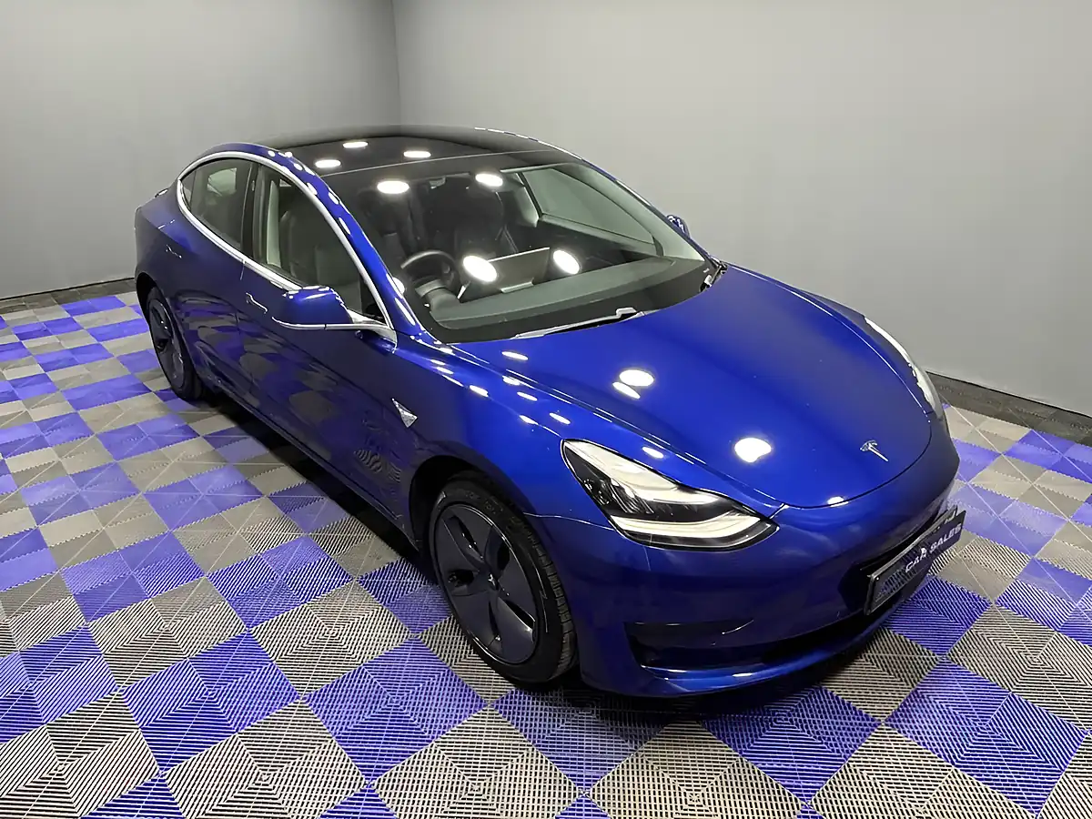 Used 2020 Tesla Model 3 Standard Range Plus Deep Blue - Interior and Exterior details 15