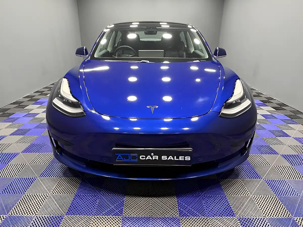 Used 2020 Tesla Model 3 Standard Range Plus Deep Blue - Interior and Exterior details 6