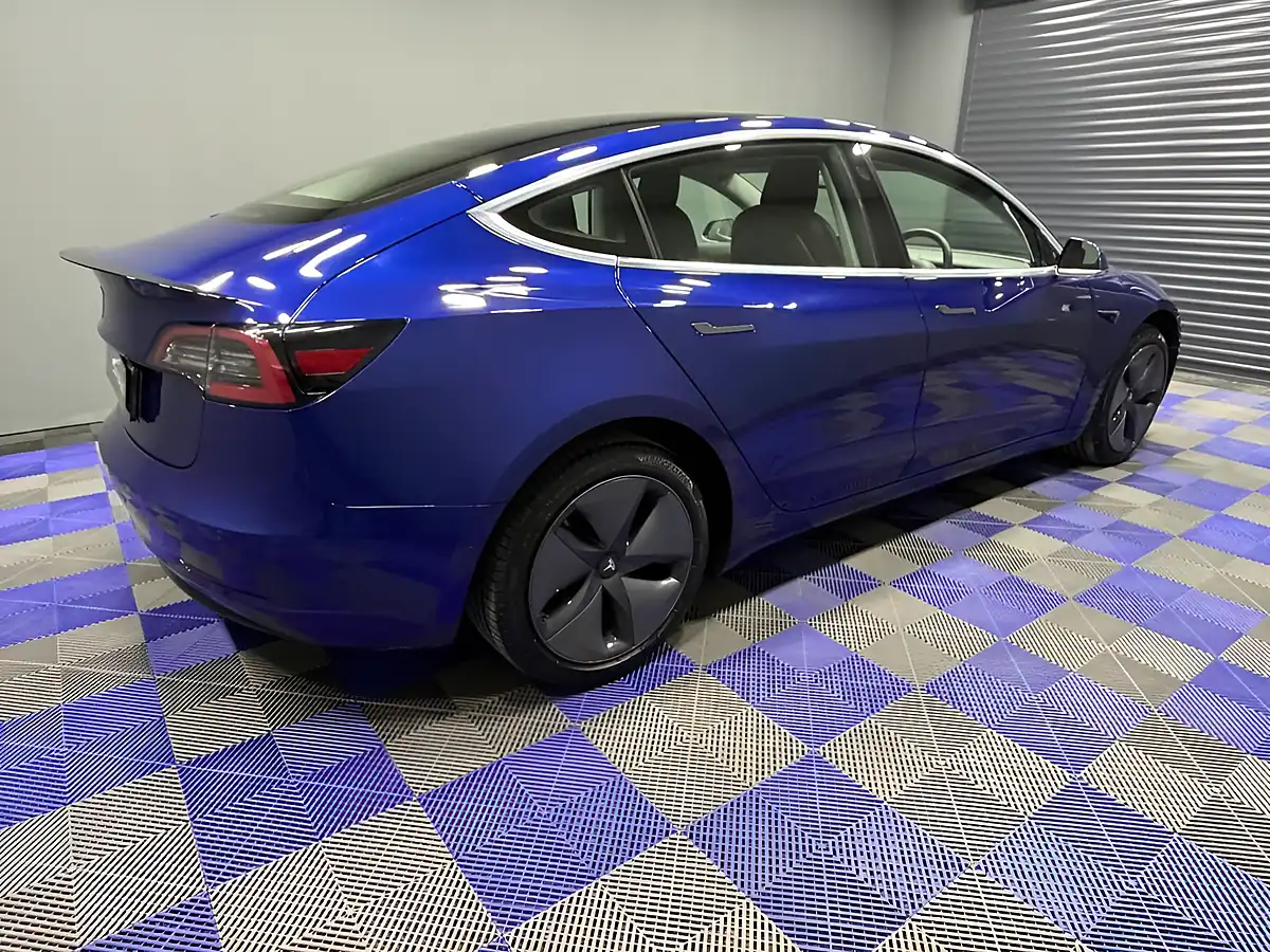 Used 2020 Tesla Model 3 Standard Range Plus Deep Blue - Interior and Exterior details 7