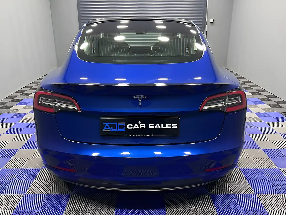 Used 2020 Tesla Model 3 Standard Range Plus Deep Blue - Interior and Exterior details 8