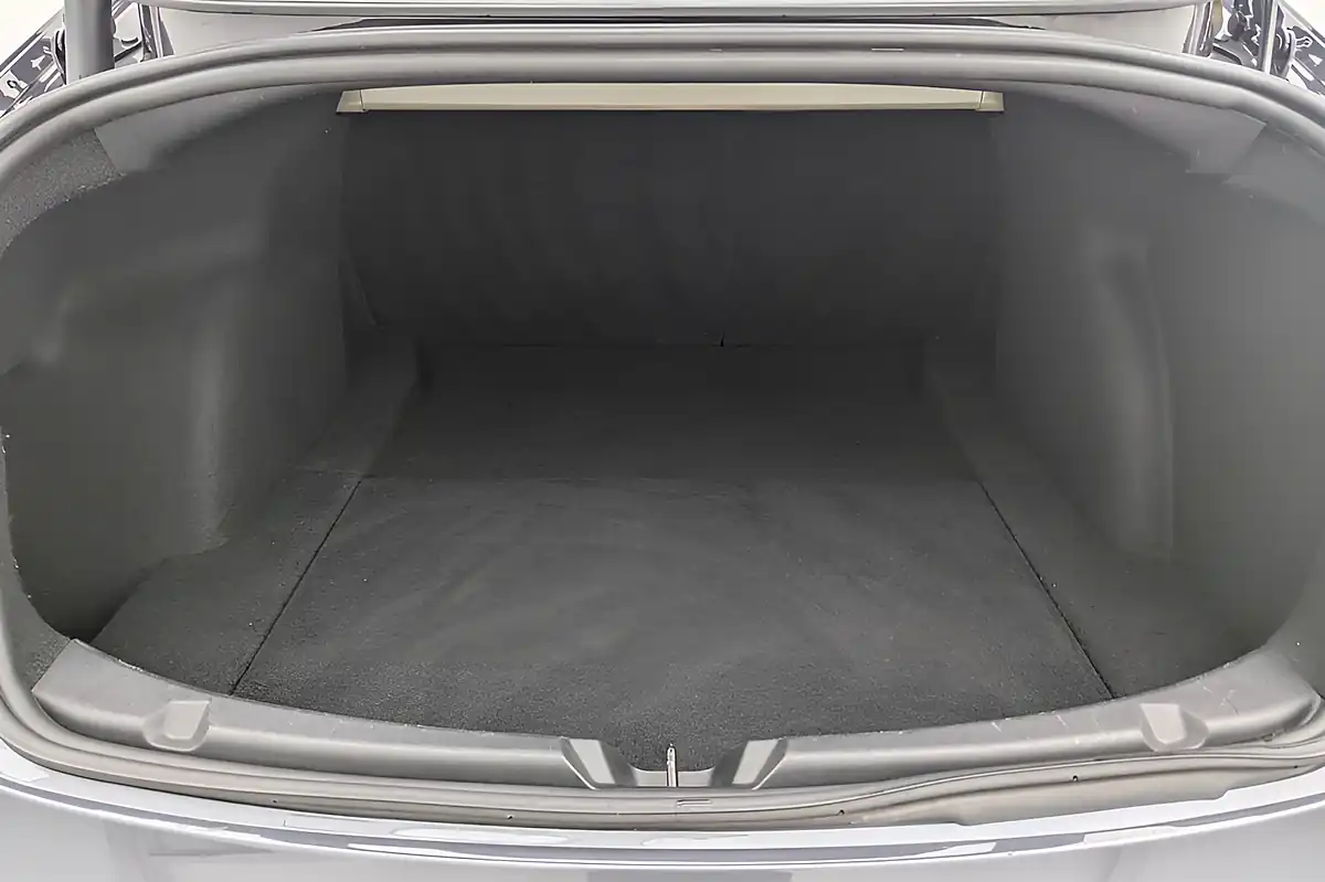Used 2020 Tesla Model 3 Standard Range Plus Grey - Interior and Exterior details 11