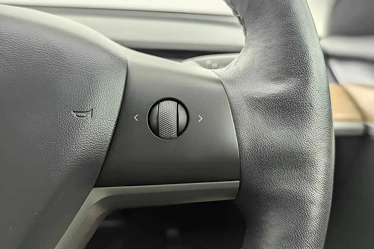 Used 2020 Tesla Model 3 Standard Range Plus Grey - Interior and Exterior details 15