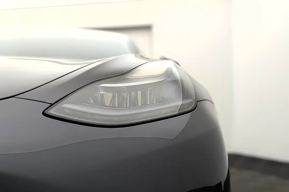 Used 2020 Tesla Model 3 Standard Range Plus Grey - Interior and Exterior details 17