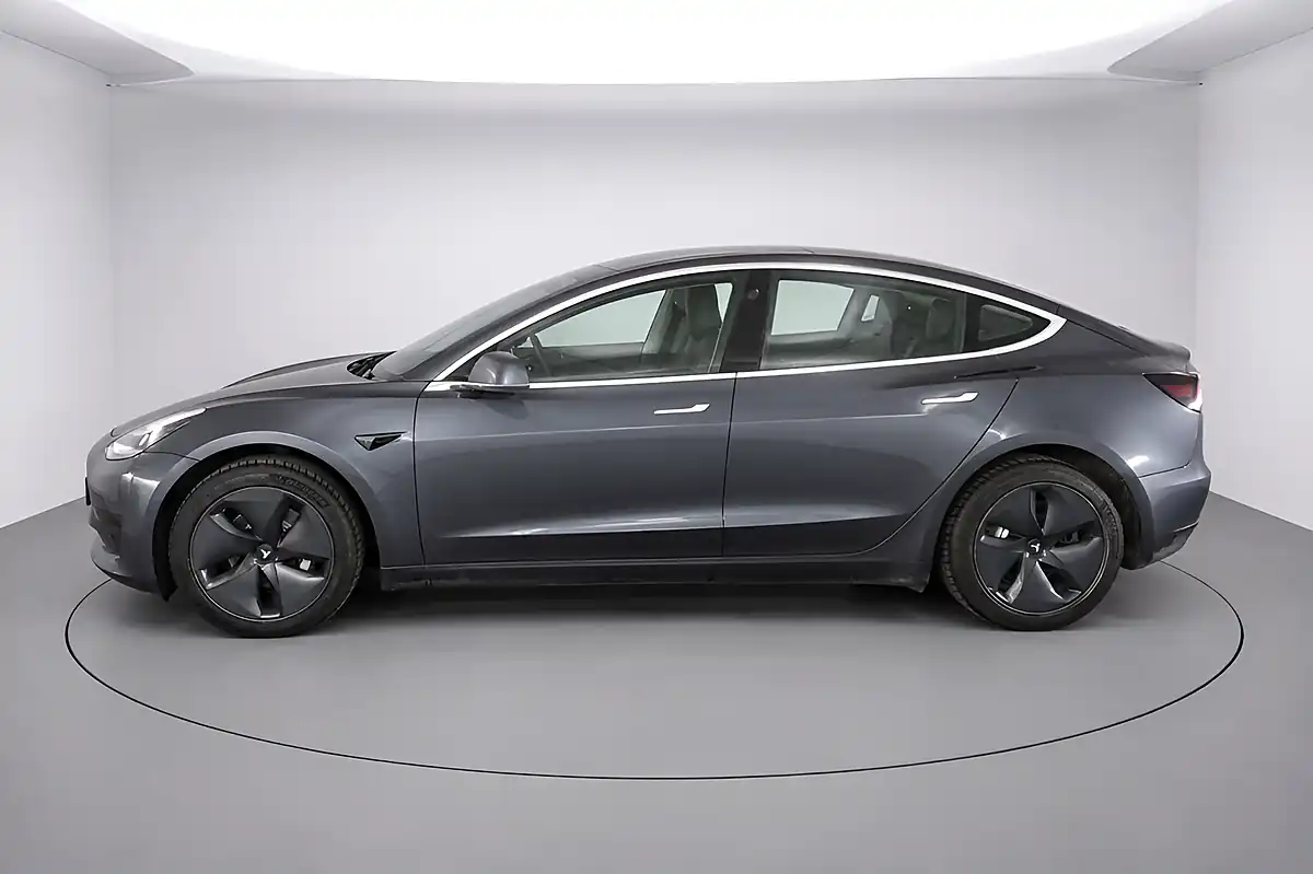 Used 2020 Tesla Model 3 Standard Range Plus Grey - Interior and Exterior details 4